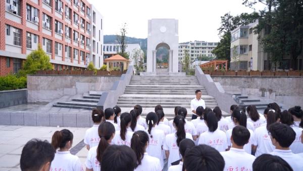 图片1 图片1